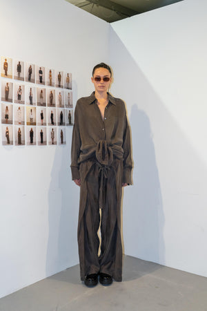 Load image into Gallery viewer, BROWN COLLARED SHIRT WITH LONG CUFFS