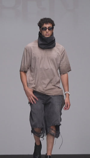 Load and play video in Gallery viewer, ROUND NECK GRADIENT TONE T-SHIRT