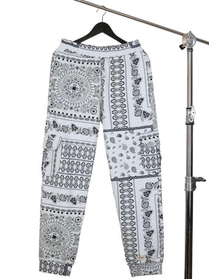 Load image into Gallery viewer, Bandana Print Lovin Sweatpants
